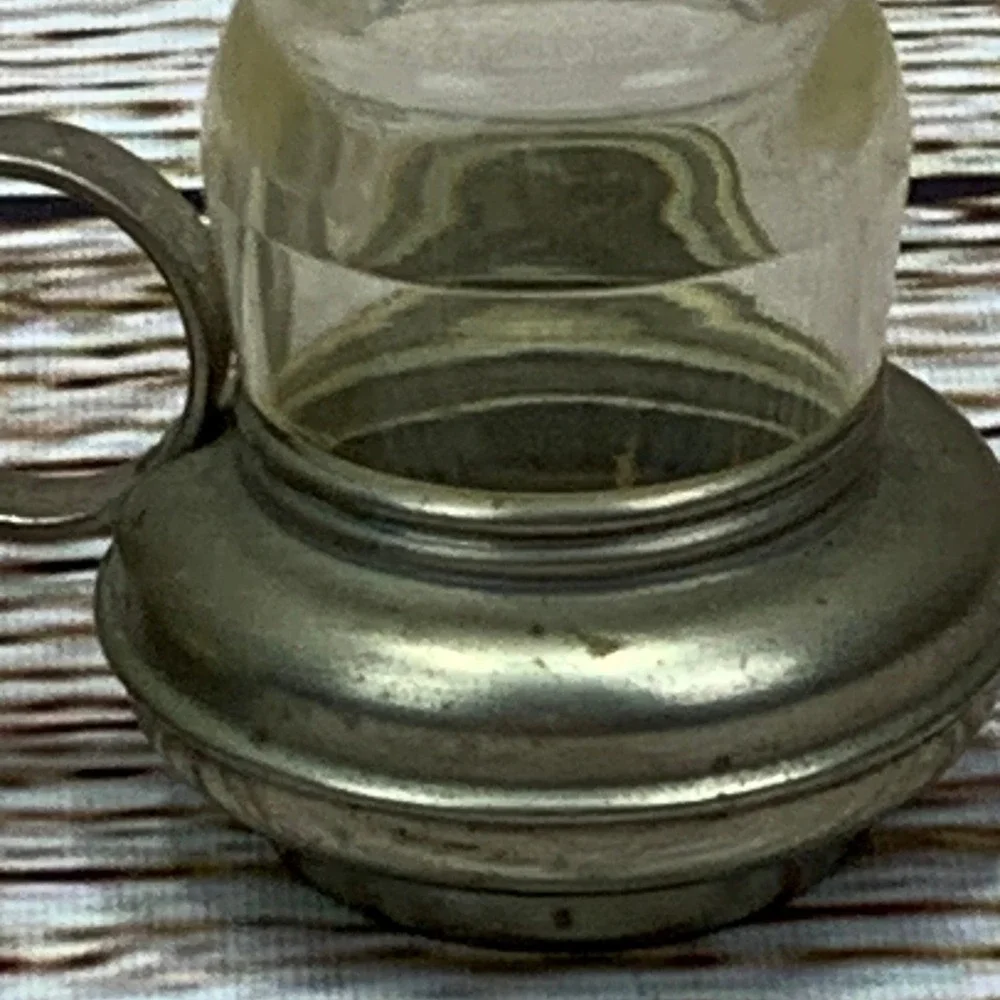 Vintage Mini Oil Lamp Salt Pepper Shakers‎ Silver Tone Plastic Cruet Set